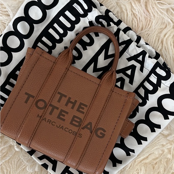 Marc Jacobs Handbags - Marc Jacobs